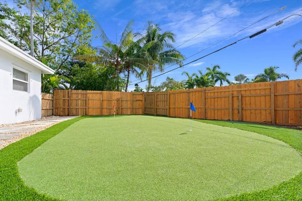 Waterfront-Heated Pool-Mini Golf-Game Room-2Mi Beach Fort Lauderdale Exterior foto